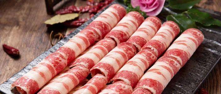 原切羊肉卷則多執(zhí)行《食品安全國(guó)家標(biāo)準(zhǔn)（凍）畜、禽產(chǎn)品》